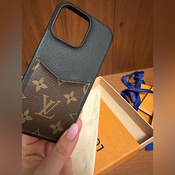 Louis Vuitton iPhone 14 Pro max case - Picture 5 of 8